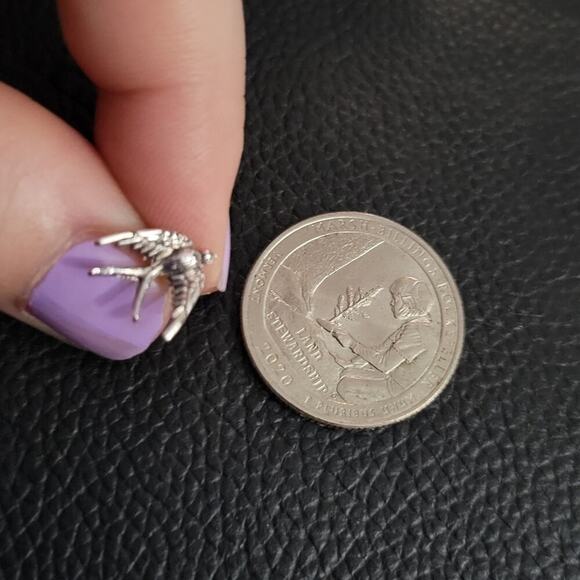 swallow tail bird silver tone earrings - Picture 2 of 2